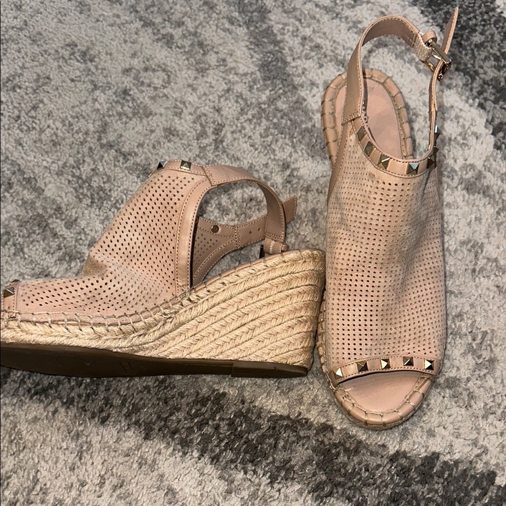 Women's Marc Fisher size 10 Beige studded Wedge Sandals rockstud